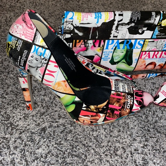 Vogue pumps and matching clutch - Picture 3 of 6